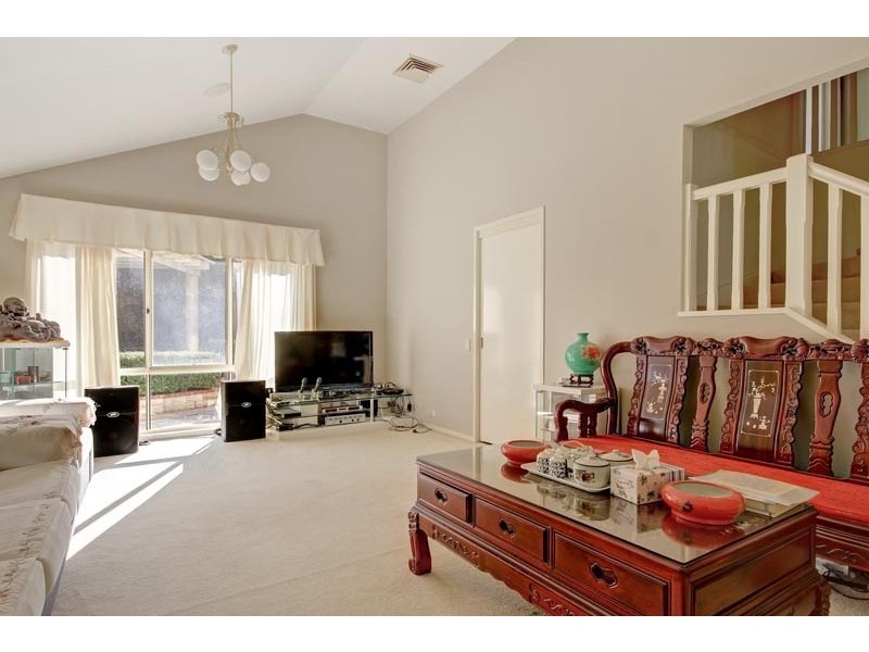 8 Robins Creek Drive, Horsley NSW 2530
