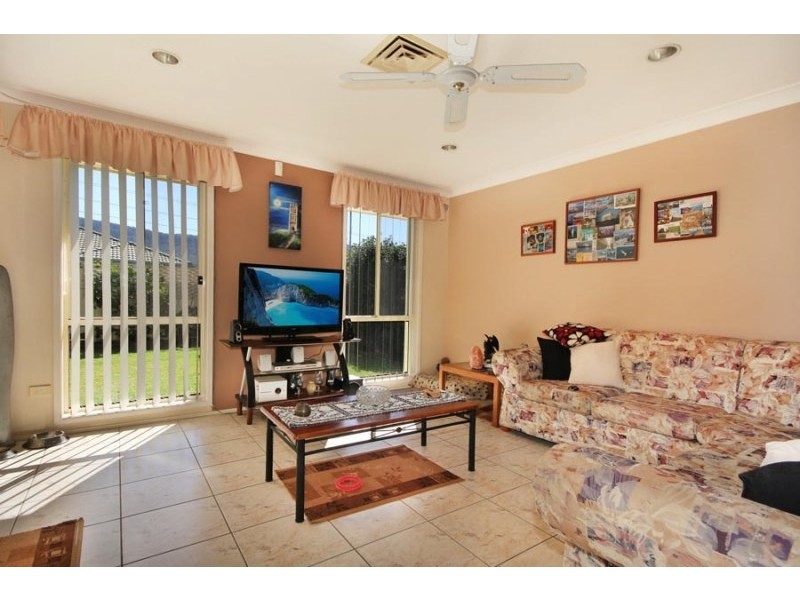 14 Highcroft Boulevard, Horsley NSW 2530