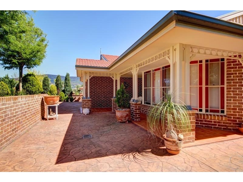 12 Brisbane Grove, Horsley NSW 2530