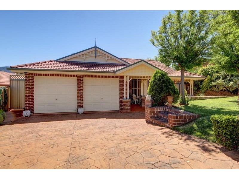 12 Brisbane Grove, Horsley NSW 2530