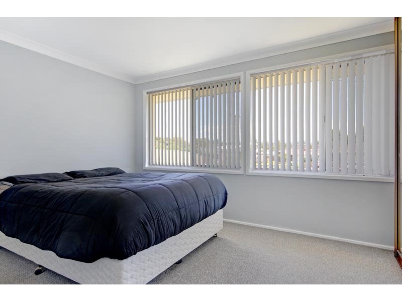 4 Kempt Place, Barrack Heights NSW 2528