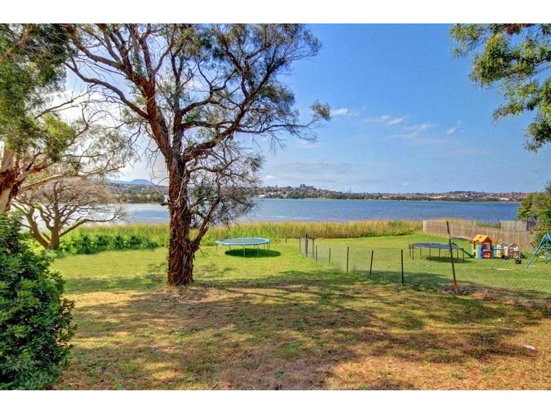 164 Lakeview Parade, Primbee NSW 2502