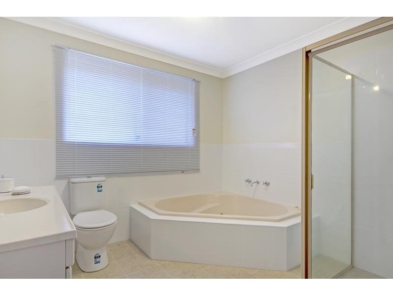 16 Brownsville Avenue, Brownsville NSW 2530