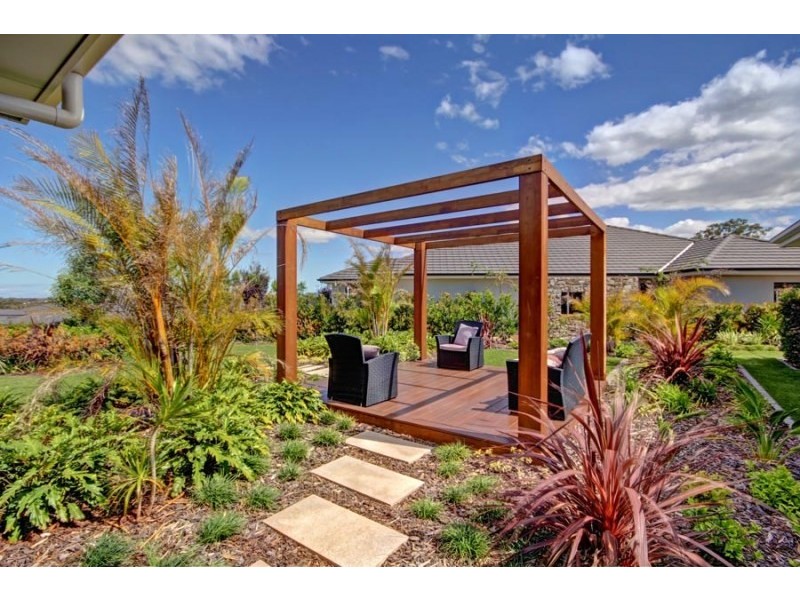 1 Brooks Reach Road, Horsley NSW 2530