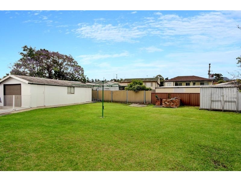 18 Bangaroo Avenue, Dapto NSW 2530