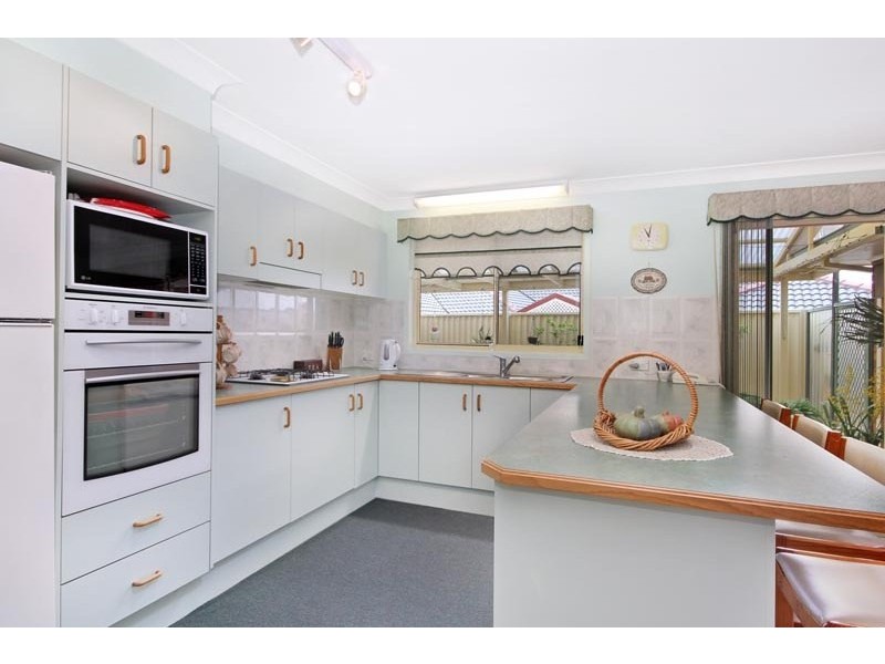 42 Denham Drive, Horsley NSW 2530