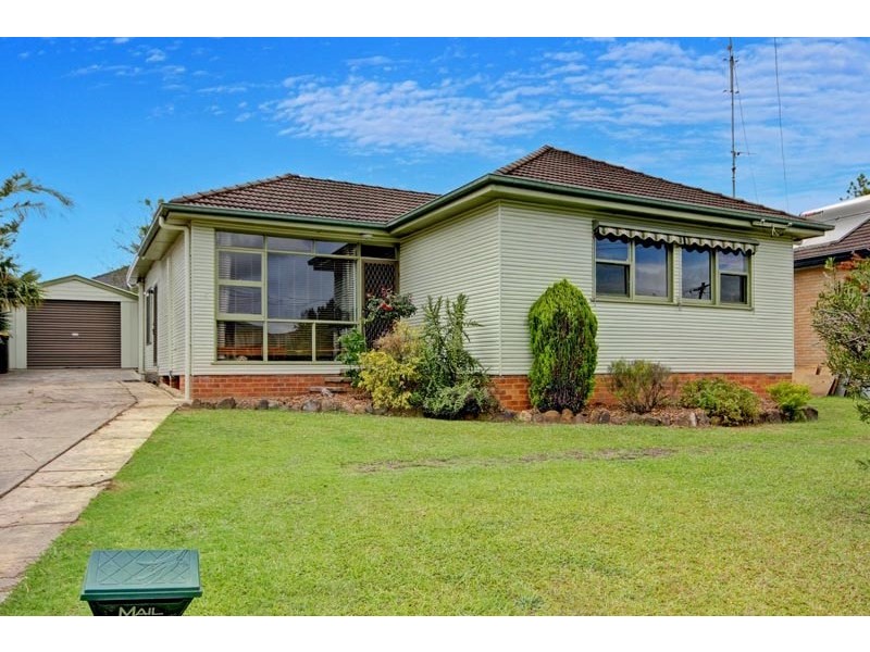 15 Yorkshire Road, Dapto NSW 2530