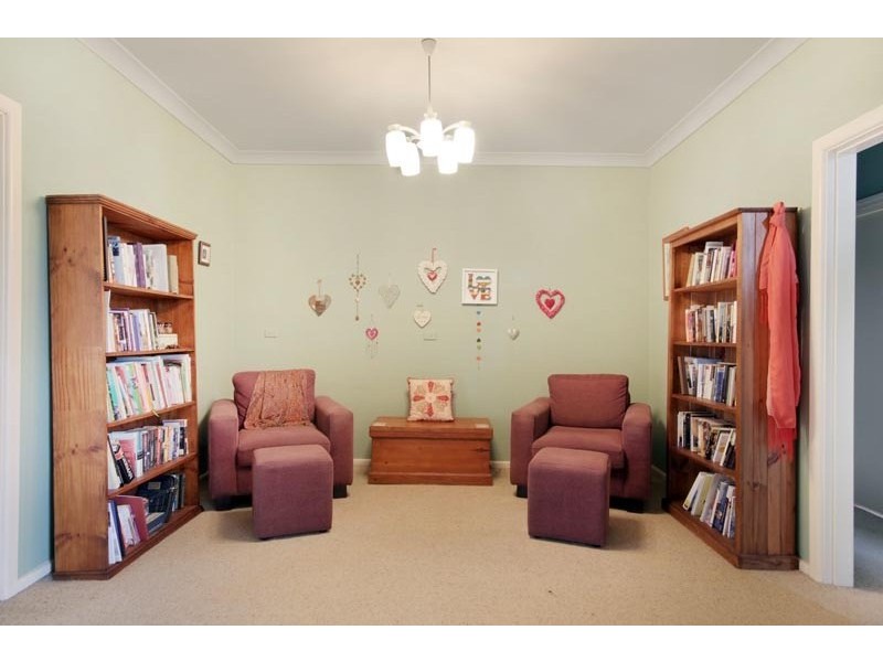 15 Yorkshire Road, Dapto NSW 2530