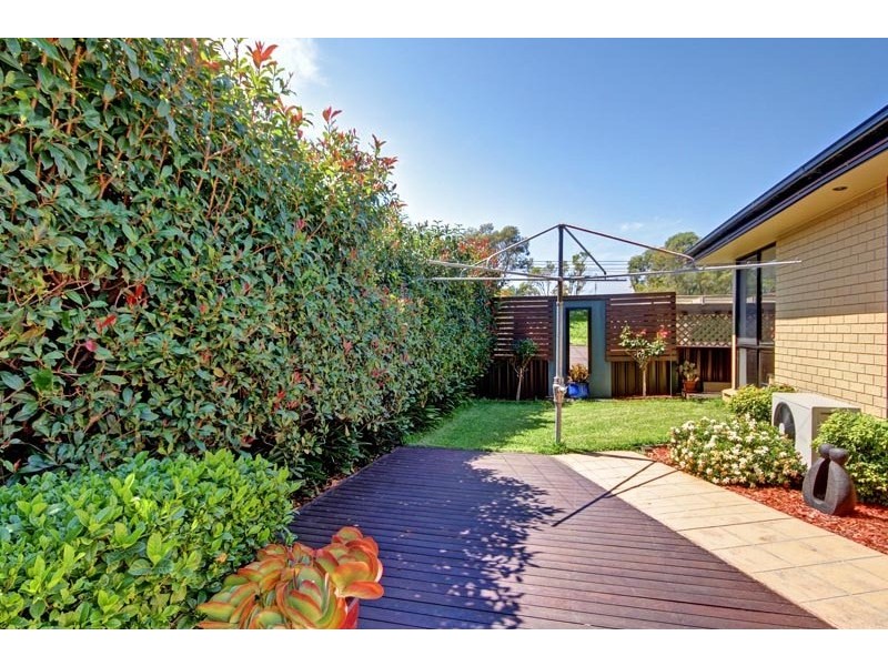 6 Ellenborough Place, Horsley NSW 2530