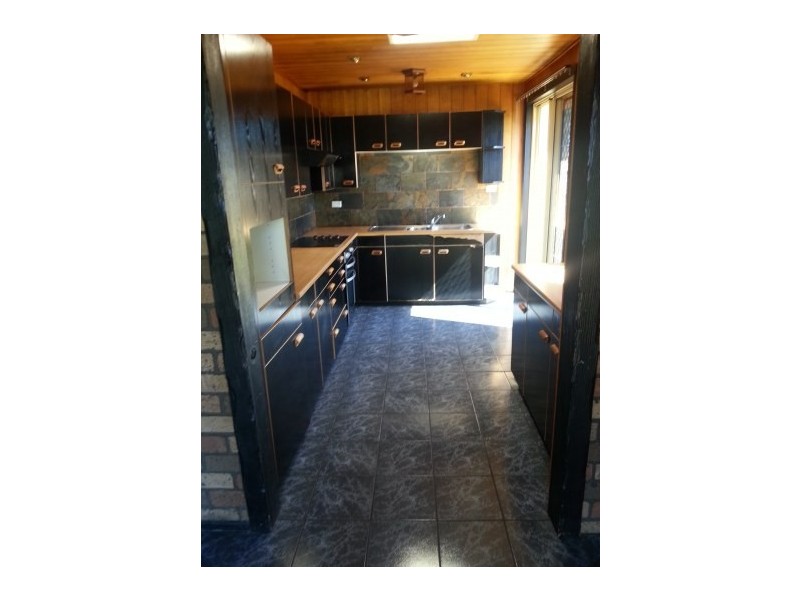 2 Gareema Avenue, Koonawarra NSW 2530