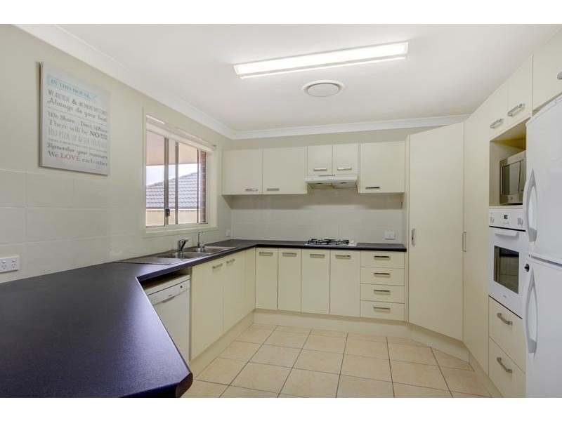 8 McLeod Place, Horsley NSW 2530