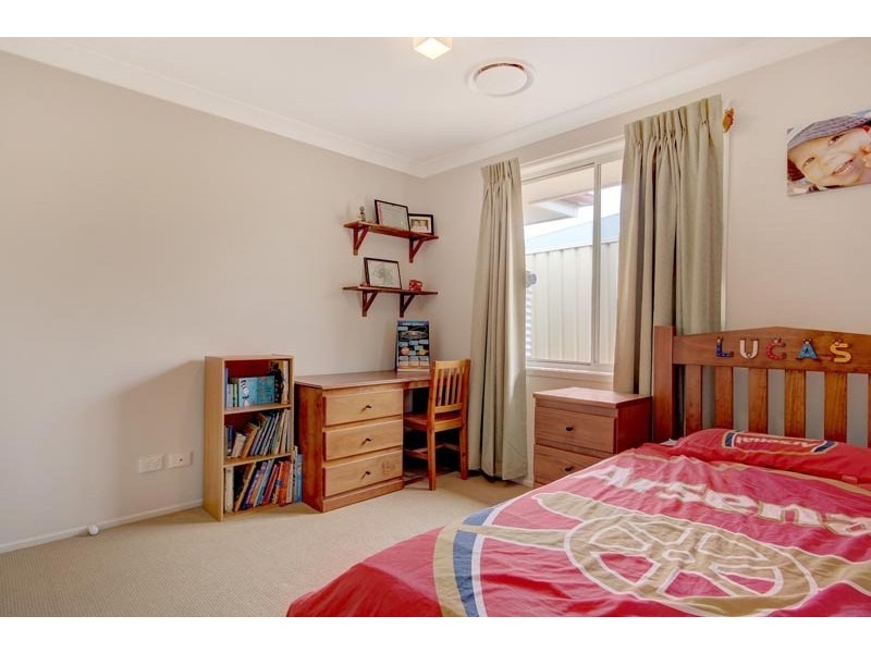 8 McLeod Place, Horsley NSW 2530