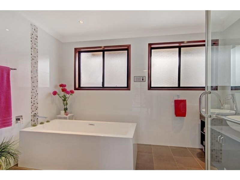 35 Noble Road, Albion Park NSW 2527