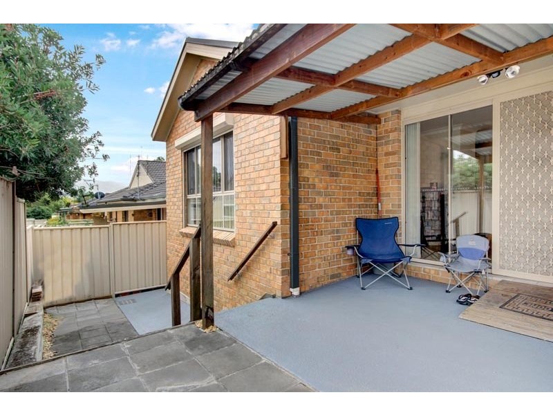 2/120 Bong Bong Road, Horsley NSW 2530