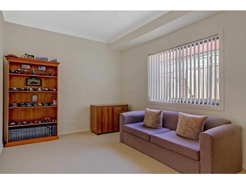 12 Delmont Street, Kanahooka NSW 2530