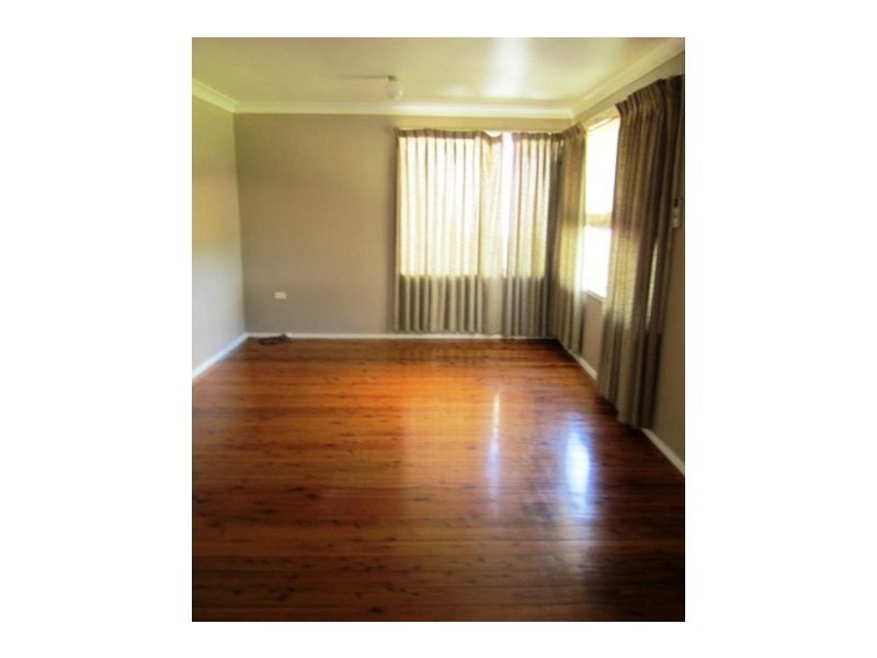 11 Cleary Avenue, Kanahooka NSW 2530