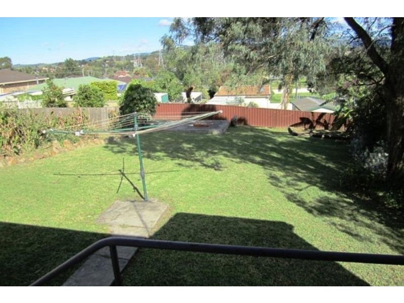 11 Cleary Avenue, Kanahooka NSW 2530