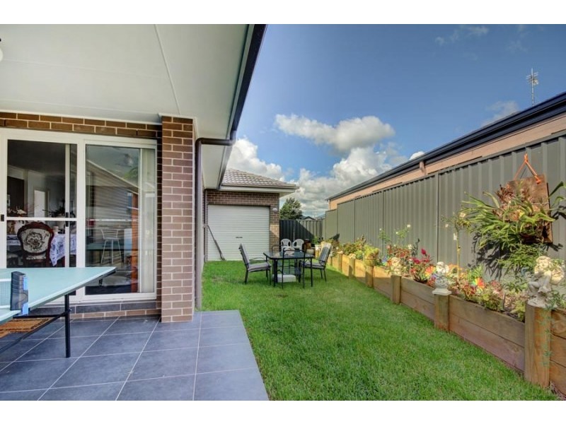 8 Penterong Way, Haywards Bay NSW 2530