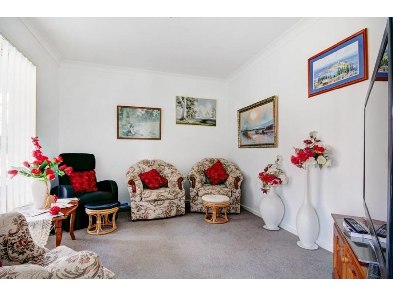 8 Penterong Way, Haywards Bay NSW 2530