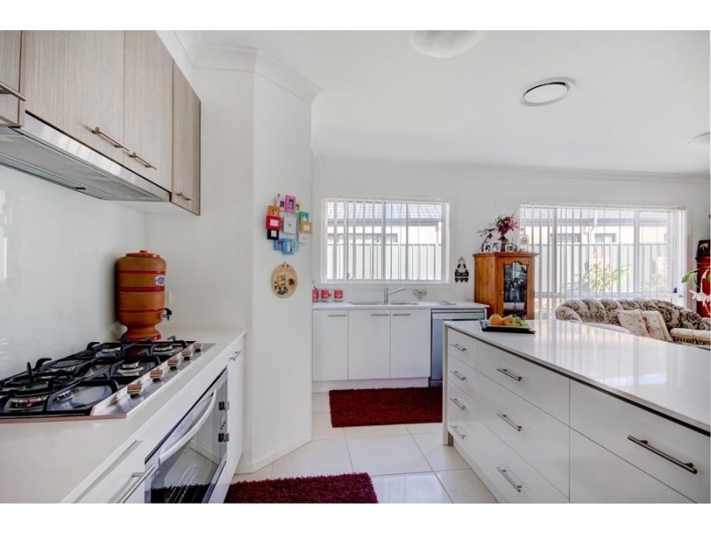 8 Penterong Way, Haywards Bay NSW 2530
