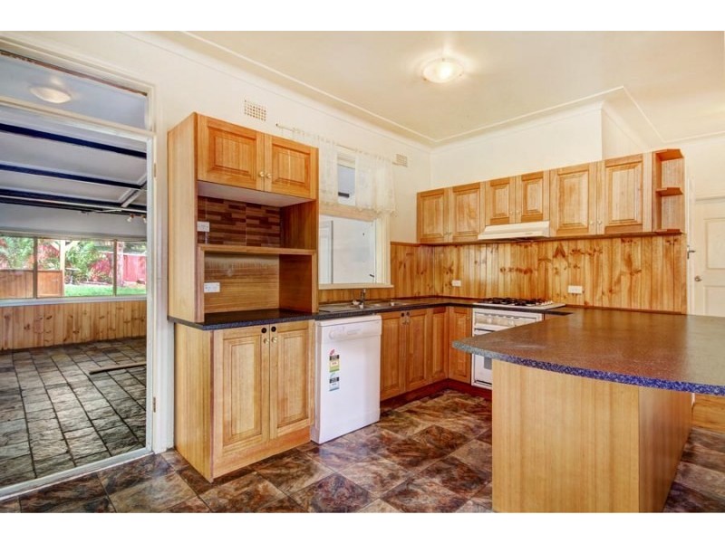 12 Devon Road, Dapto NSW 2530