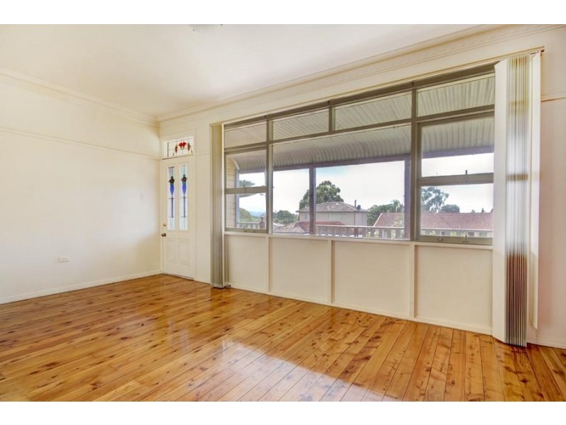 12 Devon Road, Dapto NSW 2530