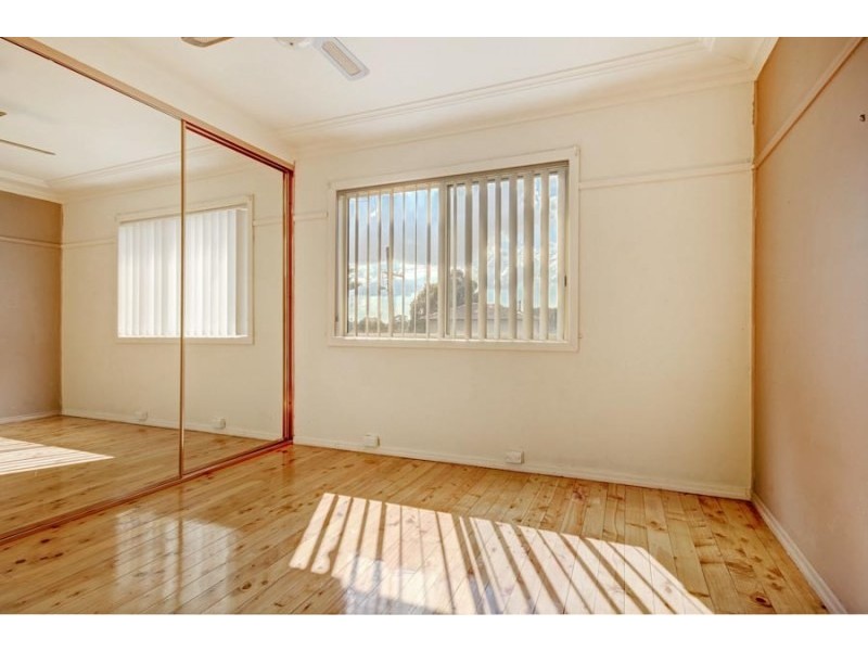 12 Devon Road, Dapto NSW 2530