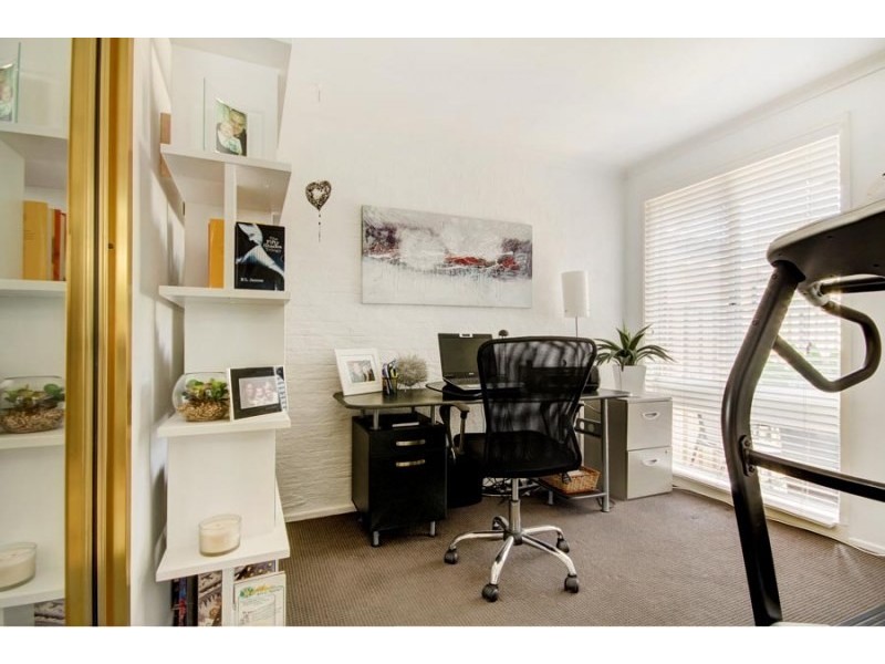 18A Cawdell Drive, Albion Park NSW 2527