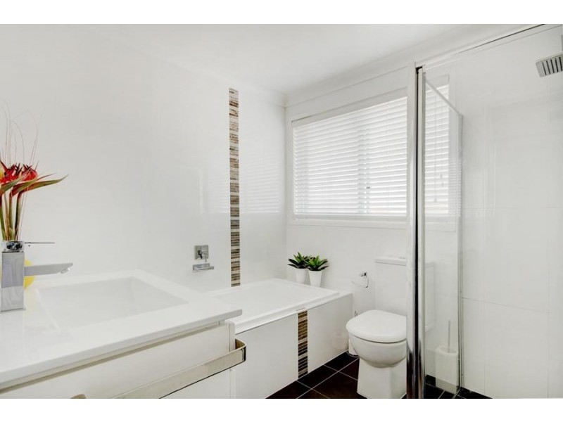 18A Cawdell Drive, Albion Park NSW 2527