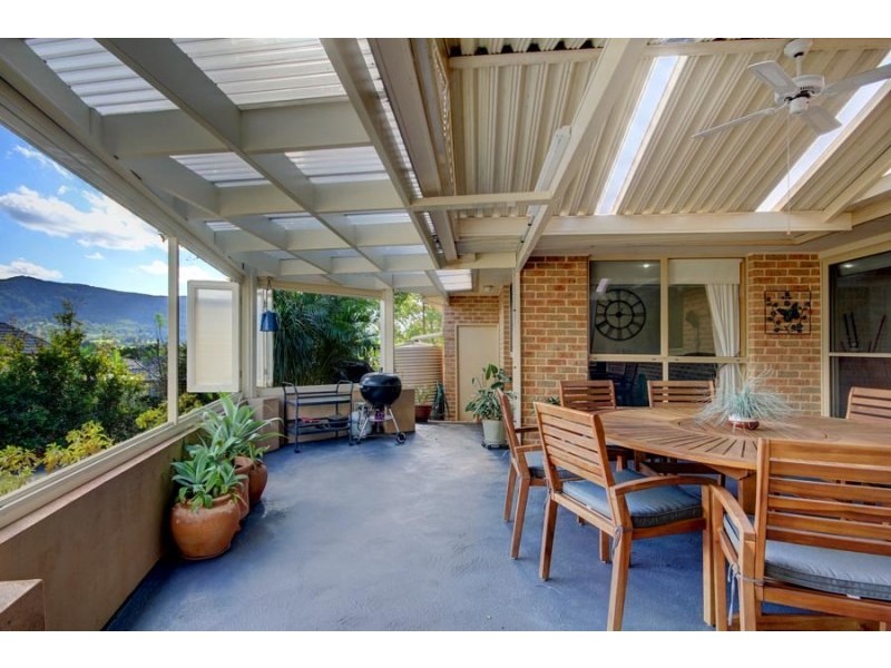 11 Brisbane Grove, Horsley NSW 2530