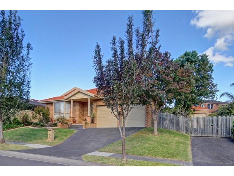 11 Brisbane Grove, Horsley NSW 2530