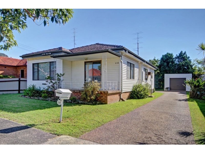 238 Gipps Road, Keiraville NSW 2500