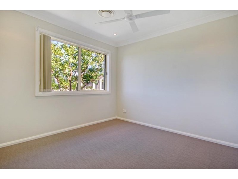 2/27 Shiraz Drive, Dapto NSW 2530