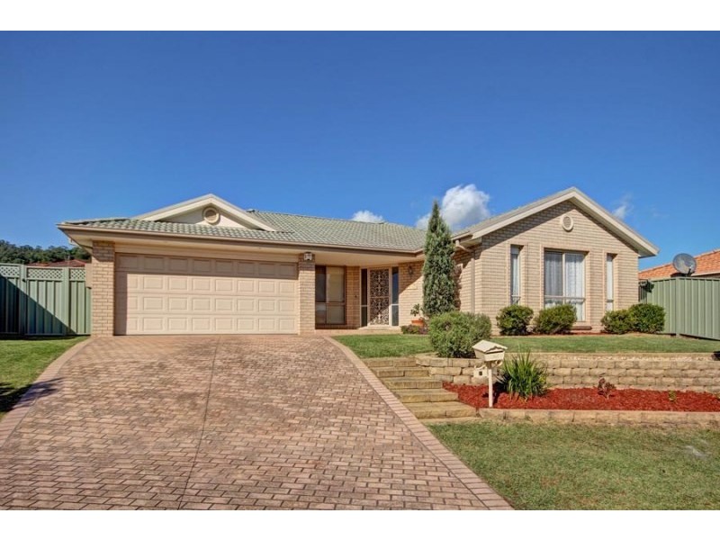 8 Helena Place, Albion Park NSW 2527