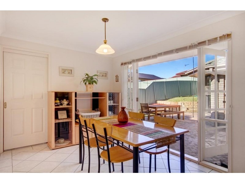 8 Helena Place, Albion Park NSW 2527