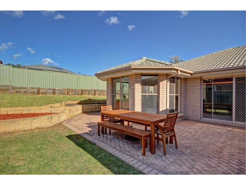 8 Helena Place, Albion Park NSW 2527