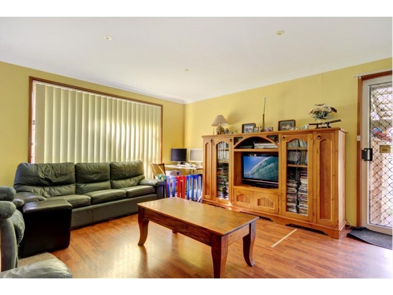 25 Malonga Place, Koonawarra NSW 2530