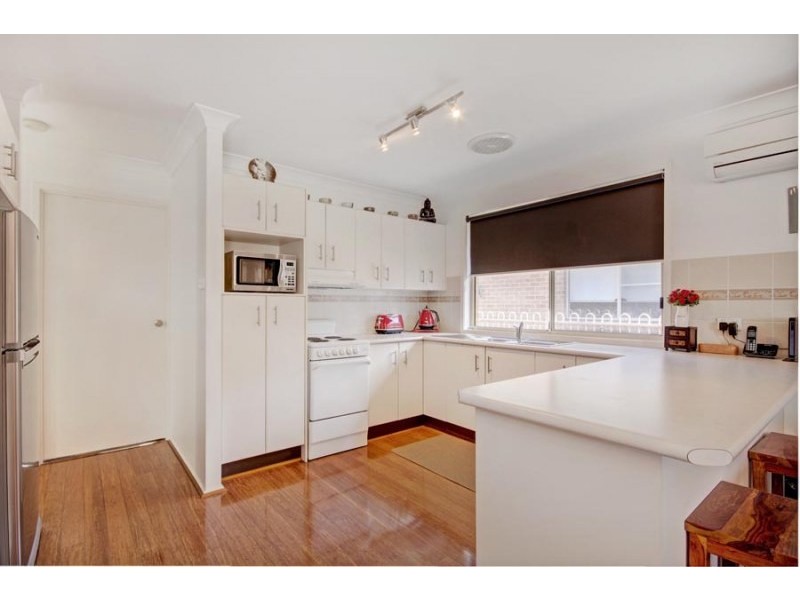 36 Stanthorpe Drive, Kanahooka NSW 2530