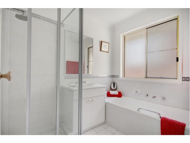 36 Stanthorpe Drive, Kanahooka NSW 2530