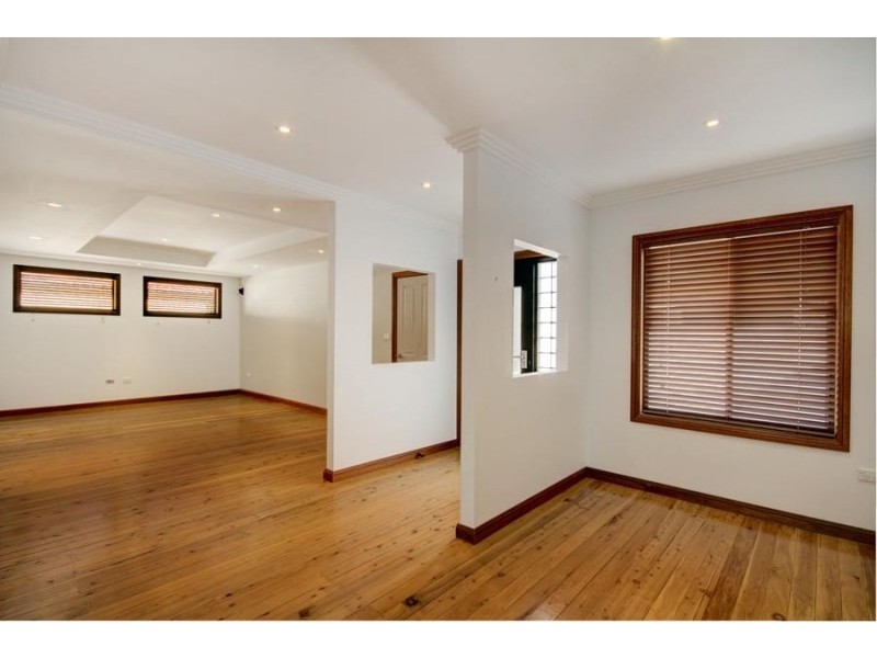 31 Outlook Drive, Figtree NSW 2525