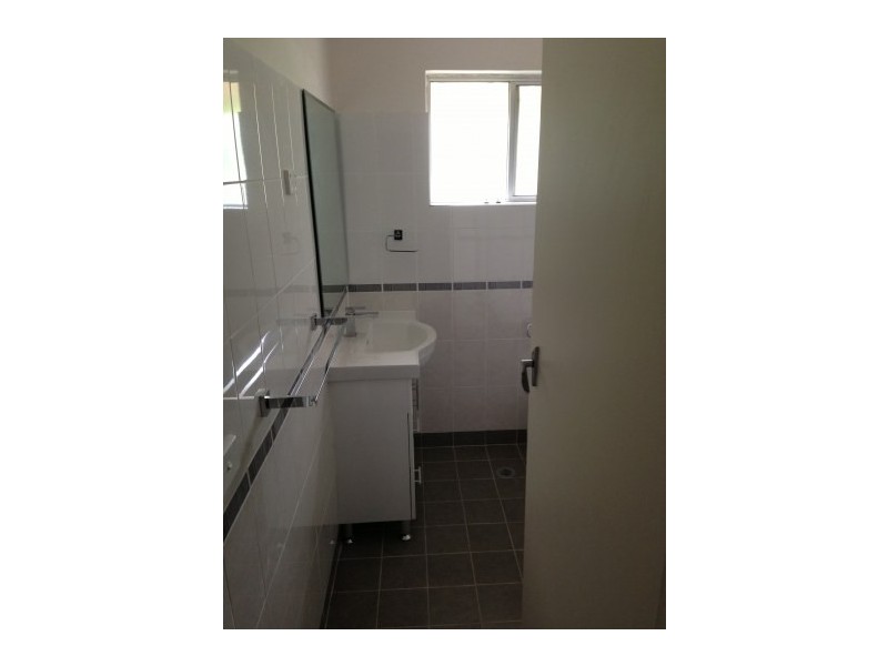 4/10 Peterborough Avenue, Lake Illawarra NSW 2528