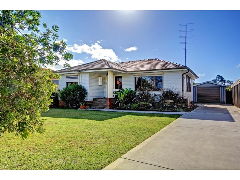 572 Northcliffe Drive, Berkeley NSW 2506