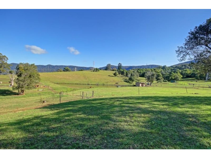 70 Paynes Road, Kembla Grange NSW 2526