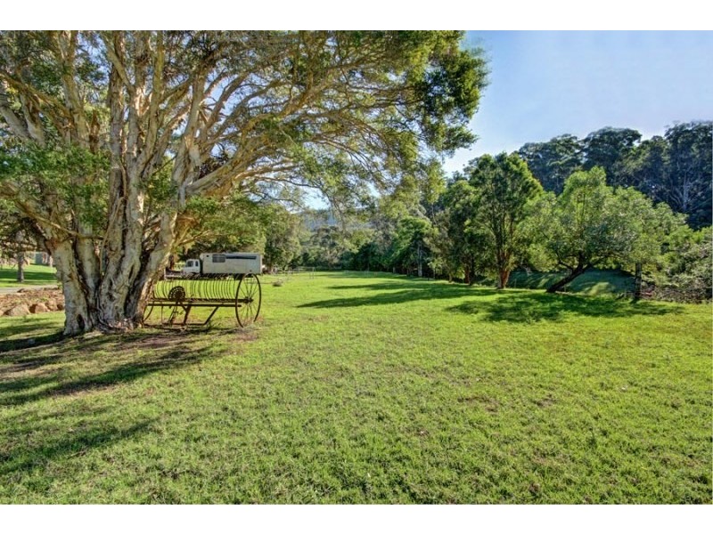 70 Paynes Road, Kembla Grange NSW 2526