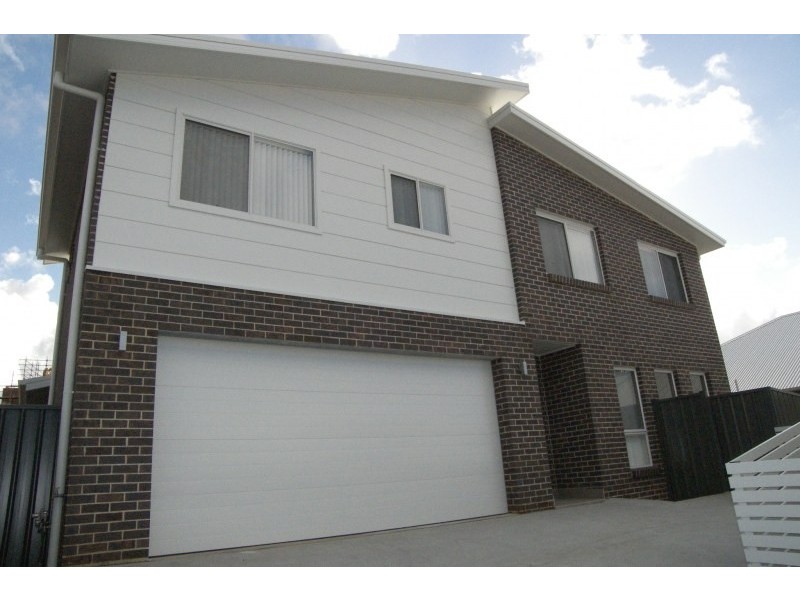 2/201 Wyndarra Way, Koonawarra NSW 2530