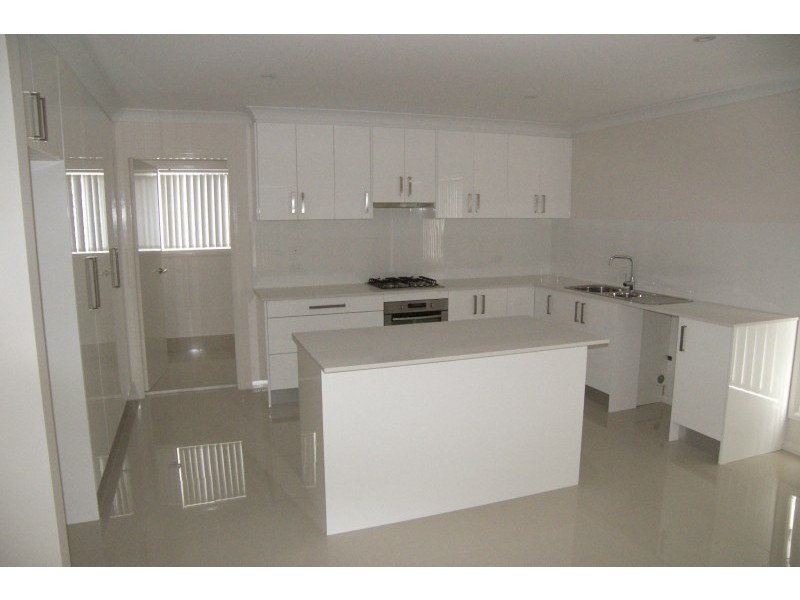 2/201 Wyndarra Way, Koonawarra NSW 2530