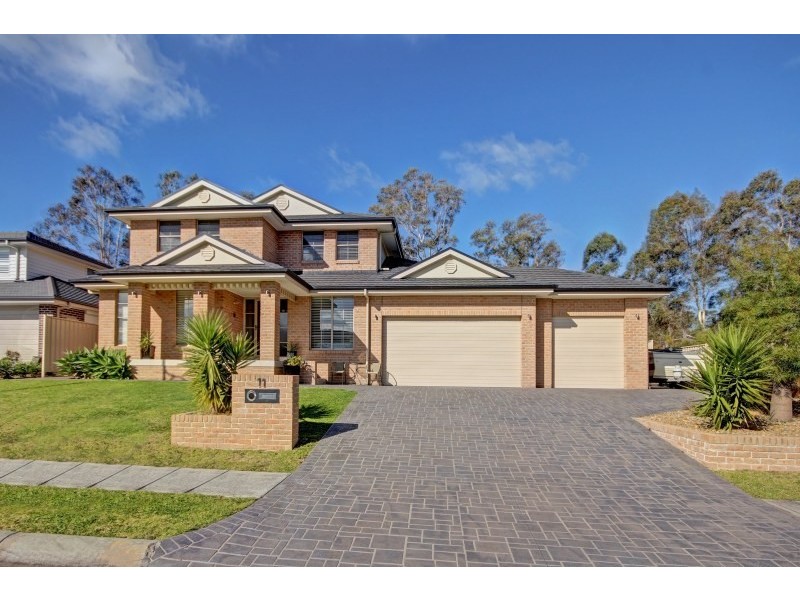 11 Norman Clark Crescent, Horsley NSW 2530