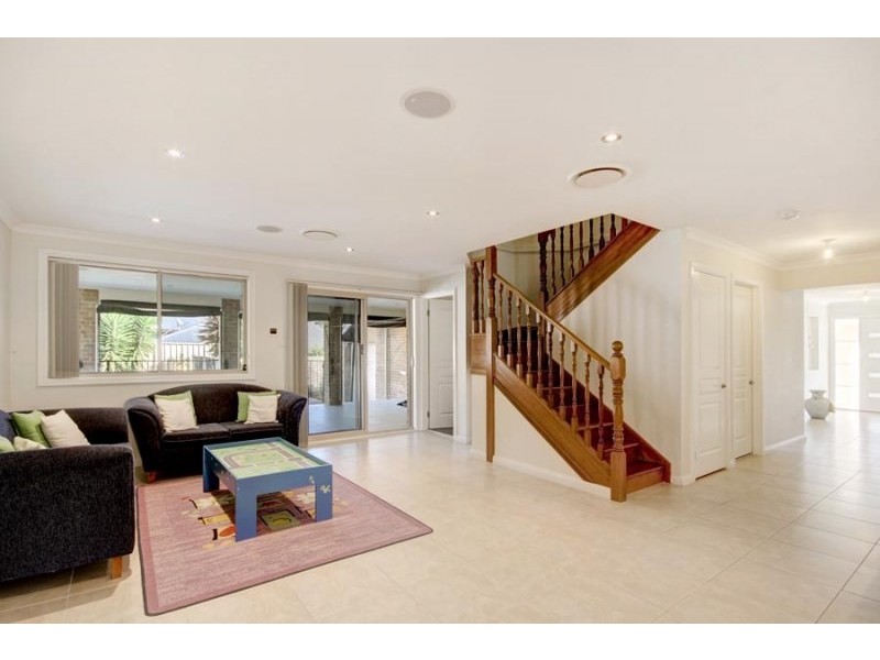 11 Norman Clark Crescent, Horsley NSW 2530