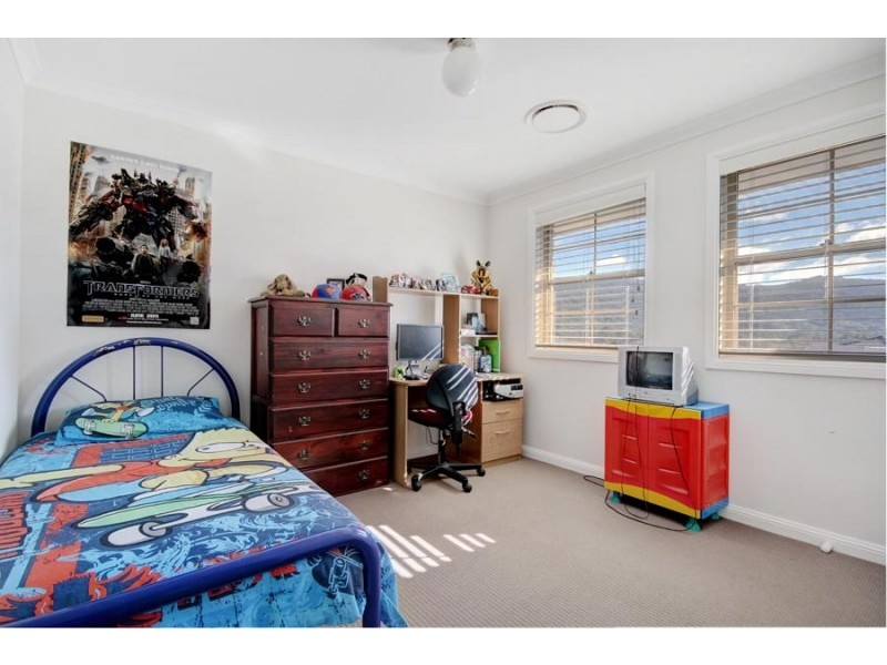 11 Norman Clark Crescent, Horsley NSW 2530