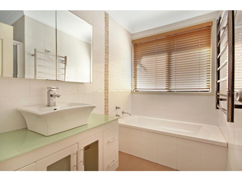 11 Manuka Avenue, Dapto NSW 2530